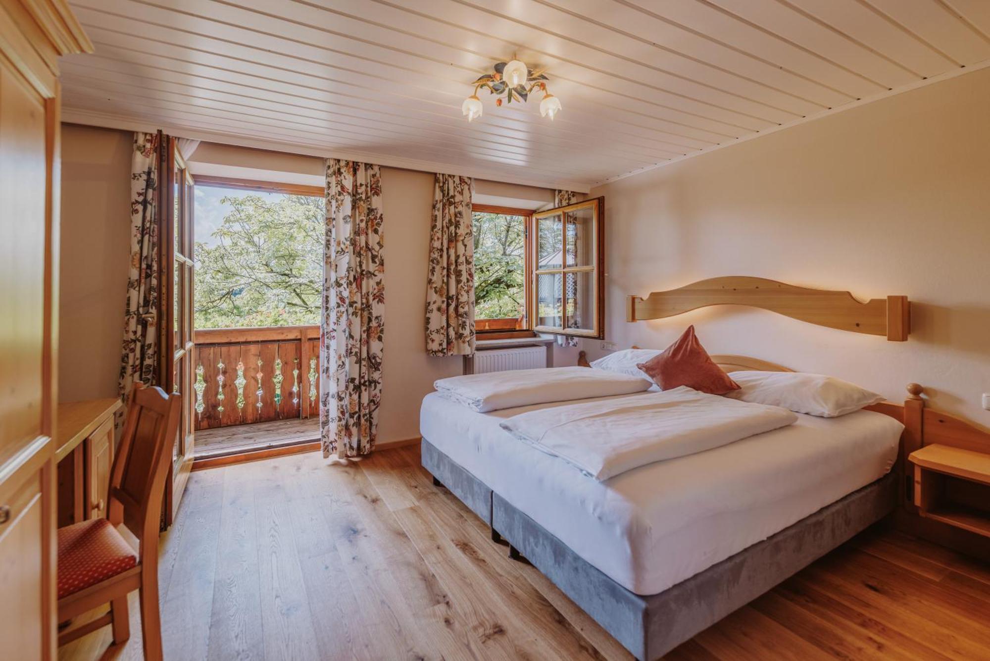 Landhotel Gschirnwirt Eugendorf Zewnętrze zdjęcie